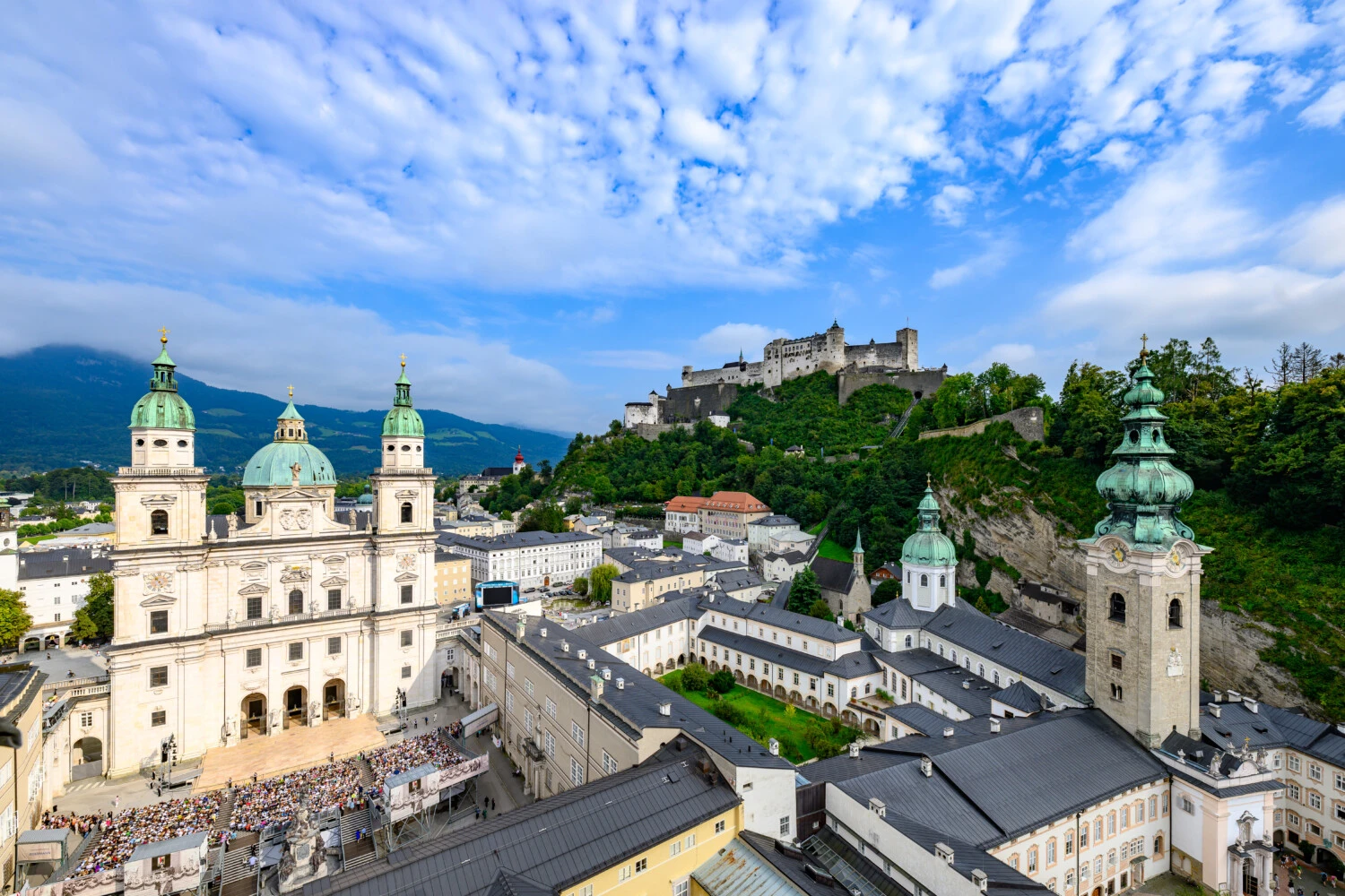 Aussicht über den Domplatz in Salzburg