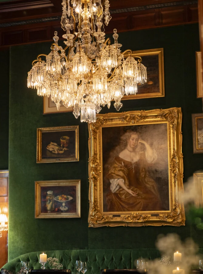 Restaurant Grüne Bar, Lobmeyr Kristallluster