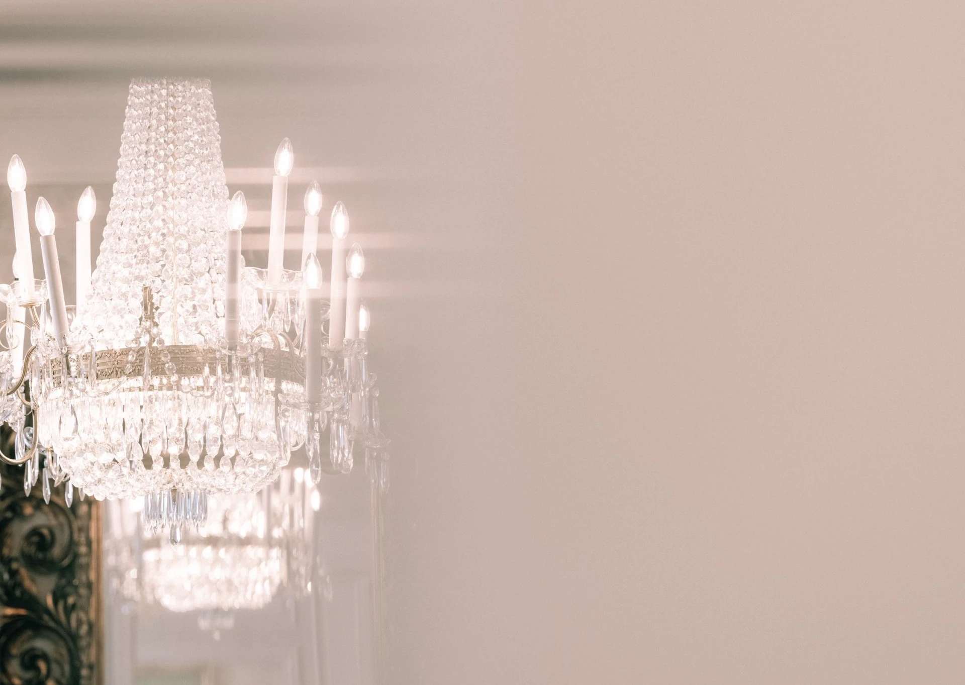 Elegant Suite in the luxurious Hotel Sacher Vienna