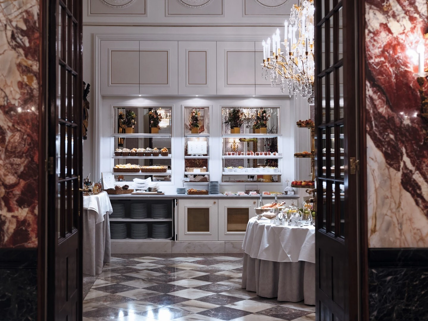 Breakfast at Hotel Sacher Vienna - 5 stars hotel